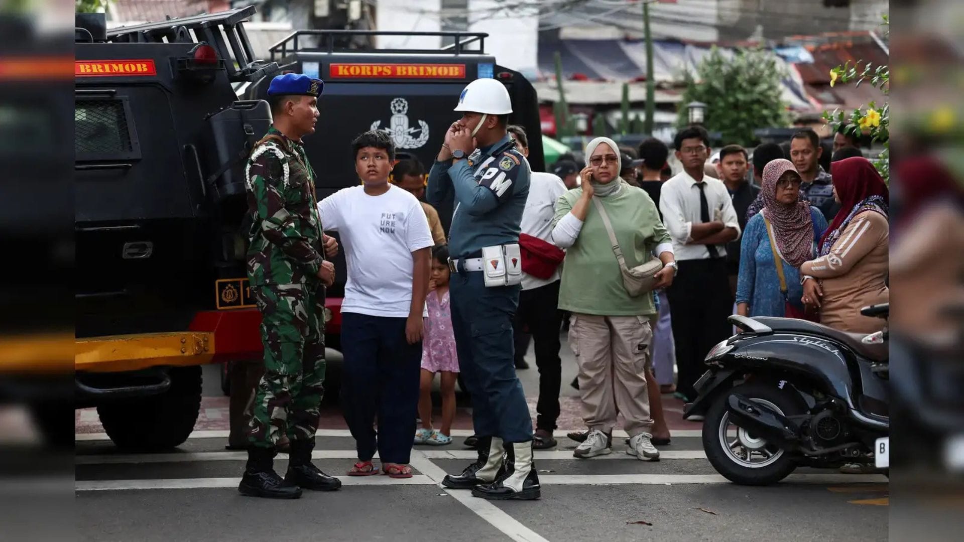 Explosion Rocks Jakarta Mosque During Friday Prayers, Injuring 54 People; Cause Under Investigation