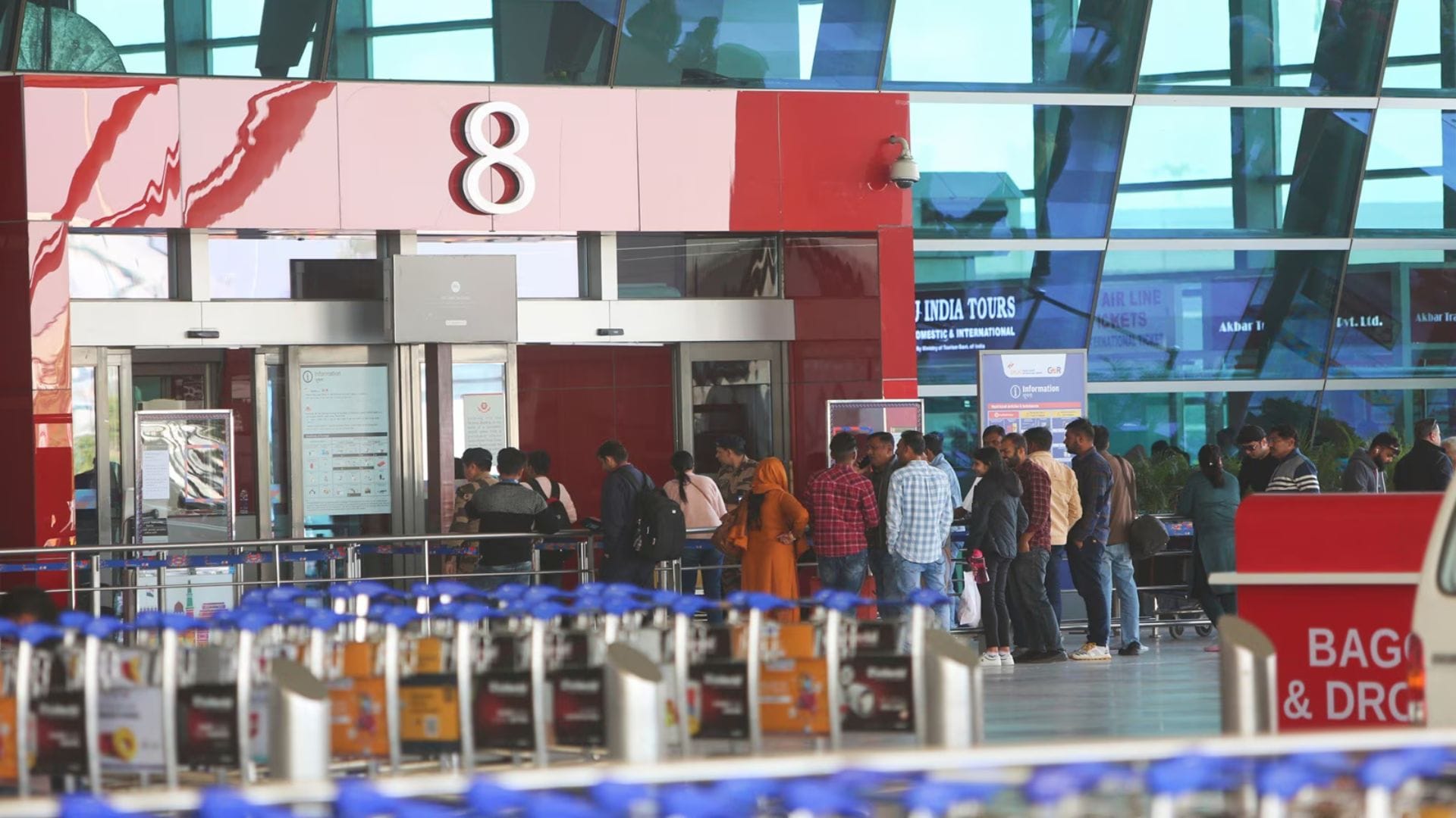 Air Traffic Chaos Ends: Delhi Airport Systems Fully Restored After Major Glitch Delays Over 800 Flights