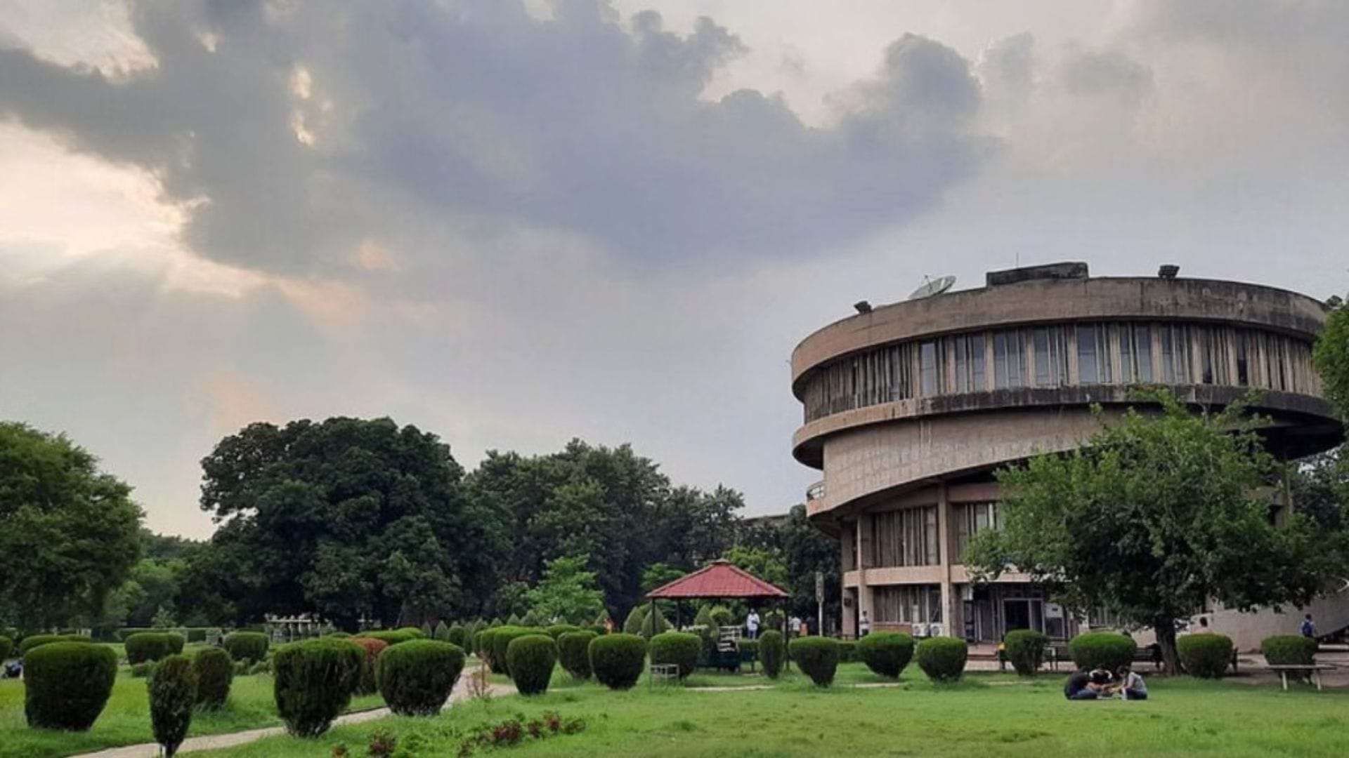 The Hypocrisy of Absence: Why Punjab’s Top Leaders Rarely Attended the Panjab University Senate