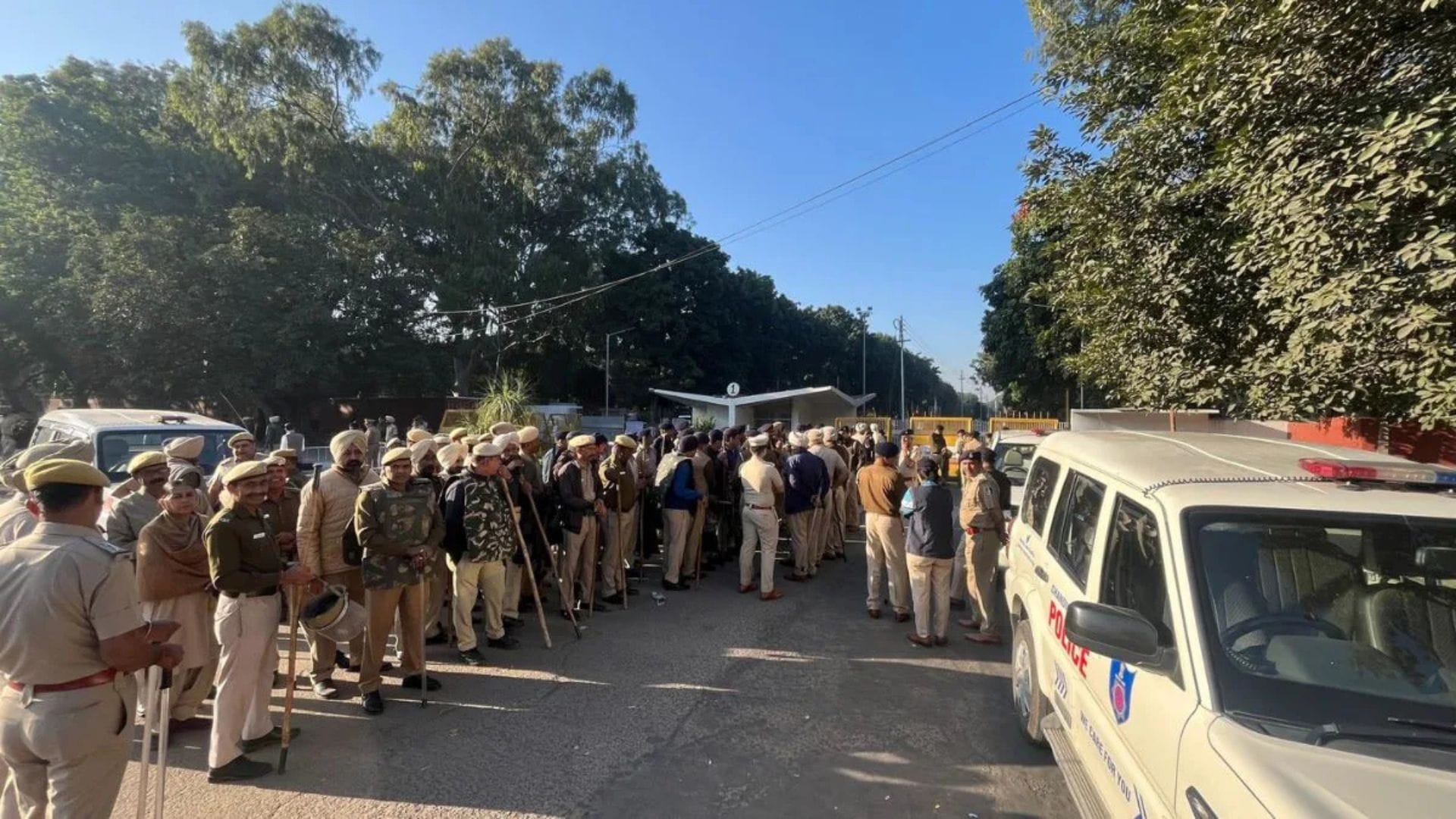 “Go Back Chandigarh Police”: Panjab University Erupts as Students Storm Campus Gates Demanding Election Date